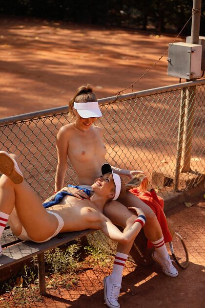 Жыныстық қатынассыз дос қызды табыңыз