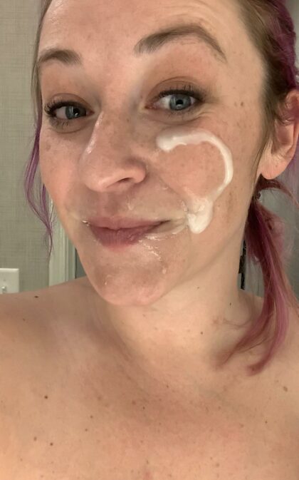 what does this facial look like to you? I say a❓