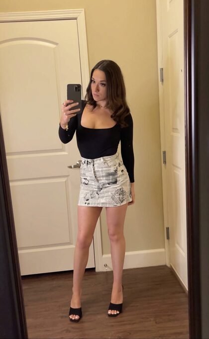 Favorite skirt :) ! I think it shows I’ve just the perfect amount of leg