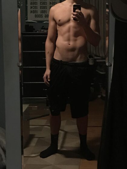 50 upvotes and I’ll post without the shorts on 