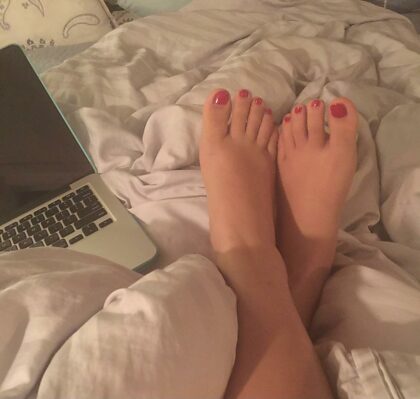 Would you get in bed with me and massage my Japanese feet? 