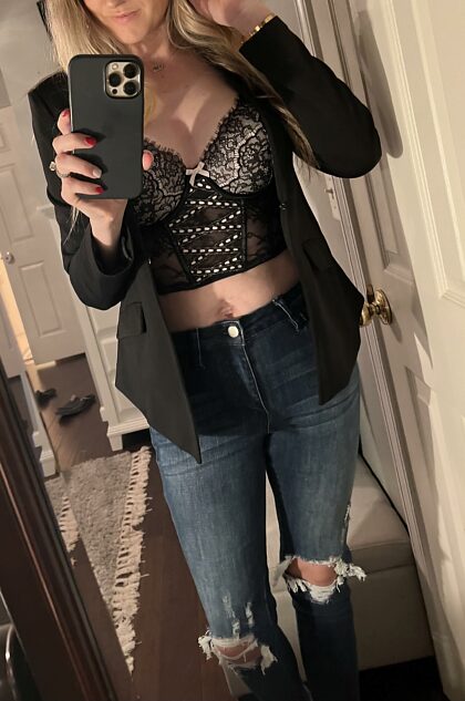 Mom of 2.....First post on here... new date night outfit husband is to busy do I have any takers?