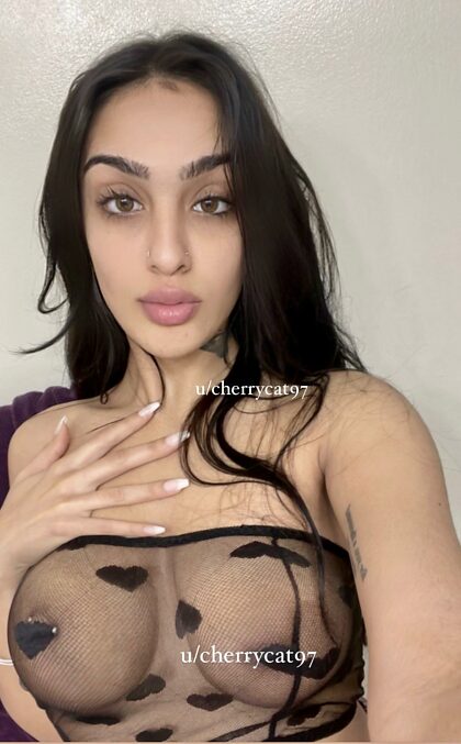 Cum on my face or tits ?