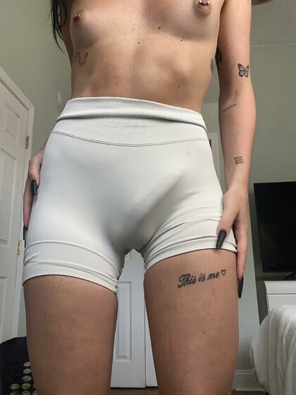你喜欢我的新短裤吗？