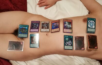 Кто-нибудь здесь играет в YuGiOh?