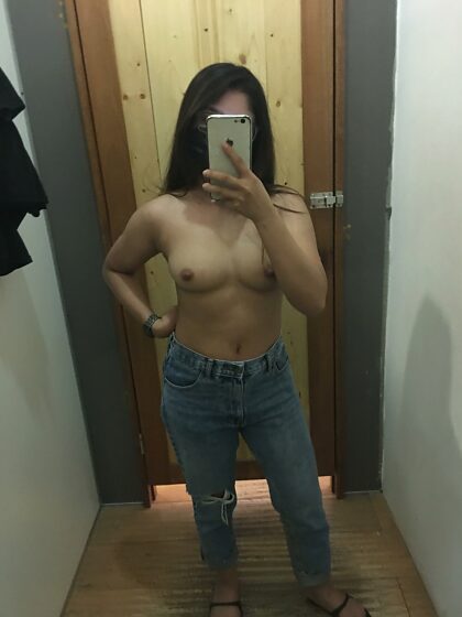 Ist diese Jeans schön? Soll ich sie kaufen?