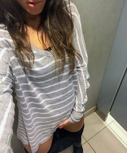 I wish someone would fuck me at work...