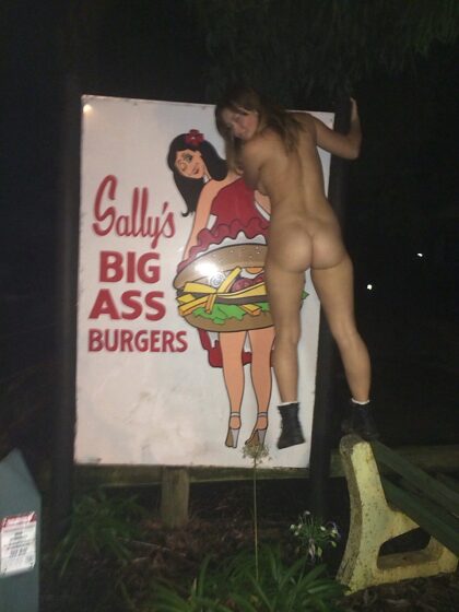 Gli hamburger dal culo grosso di Sally