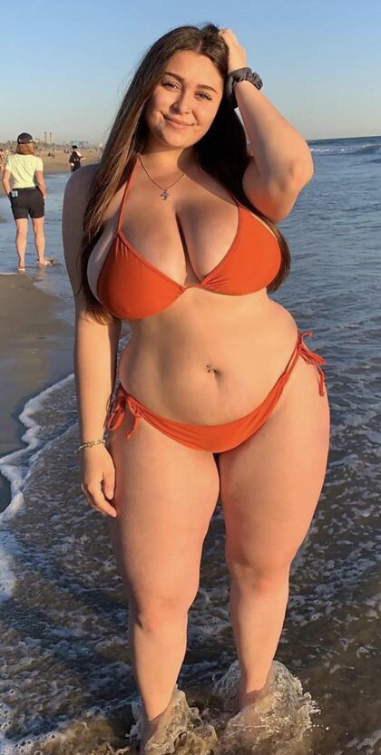 Posting more of my fave bikini
