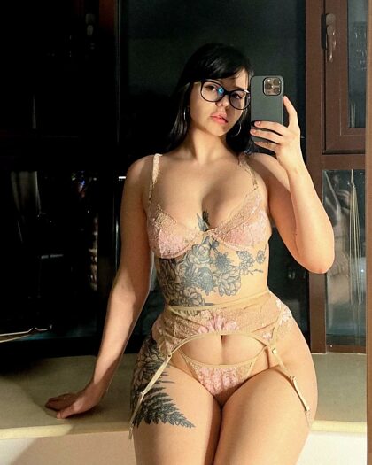 I love how glasses suit to my fav pink lingerie