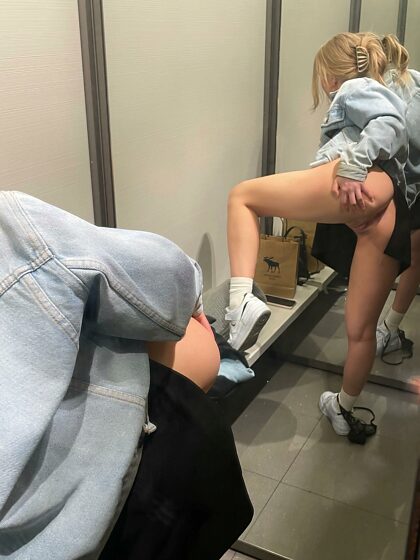 Just fuck me in the fitting room daddy