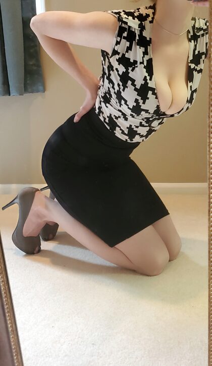 tight skirt, tight top, tight everything!