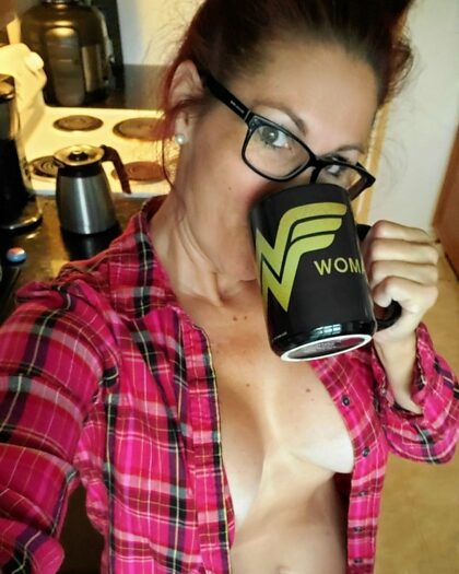 Coffee, the drink of super MILFs