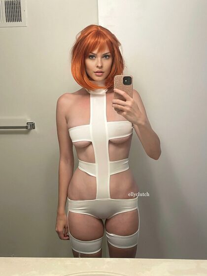 Leeloo from Fifth Element by Elly Clutch