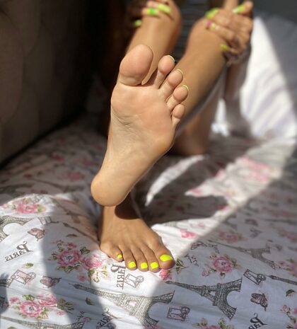 Sunny warm feet