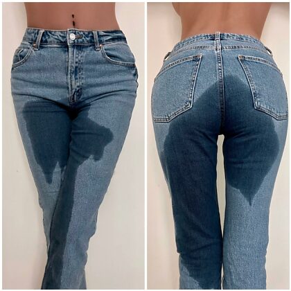 Anyone else love pissing in their jeans? Front or back?