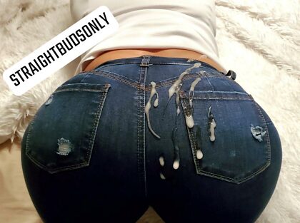 I love cumming on the wife's jeans! she needs alot more cum to satisfy her cum craving. 