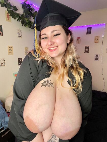 i’m a proud college grad!