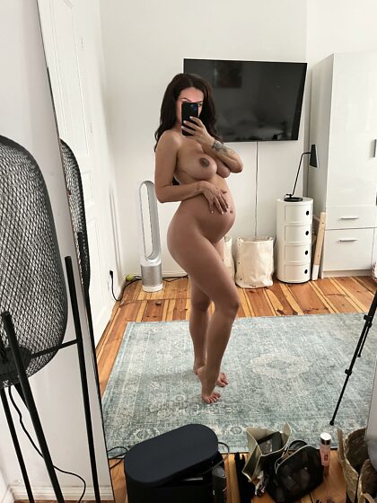Soon i will be the hottest Mommy 