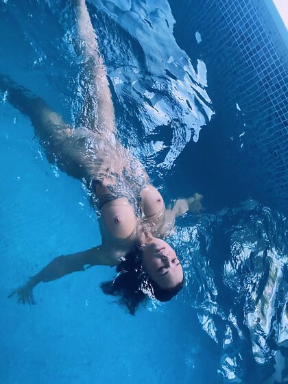 Naked swimming 