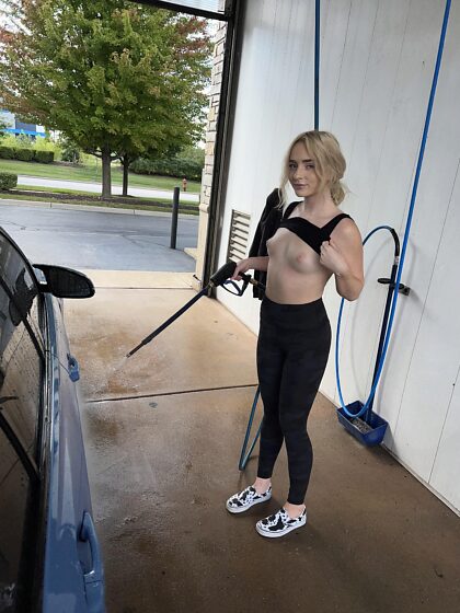 I’ll give you a car wash if you suck on my nipples for me!! 