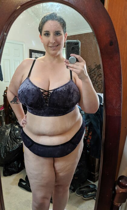 I so love this bralette and matching panty set!