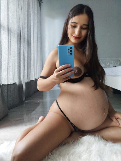 pregnant tummy makes a girl more sexy