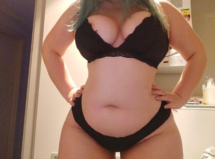 There's something so sexy about simple black bra and panties 