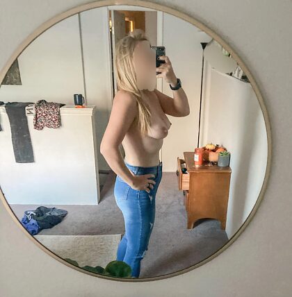 She sent me a classic topless pic this morning, never get tired of those beautiful tits.