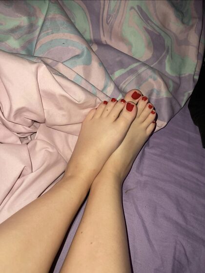 Would u cum on my toes