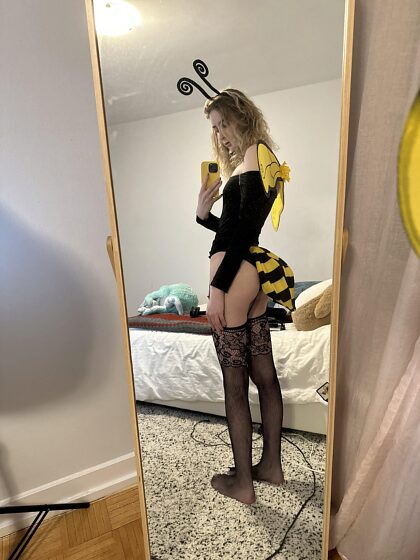 Magst du mein Bienenkostüm?