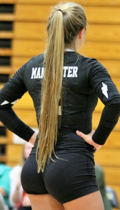 Manchester U athlete with a 10/10 ponytail!