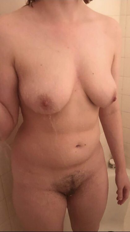 Mommy’s getting wet in the shower