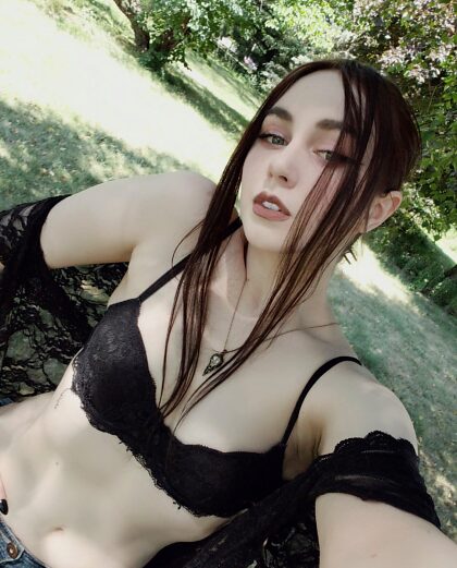 I braved the sun to give you some mild sluttiness.