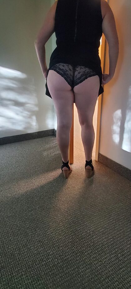 What would you do if you saw this ass at school?