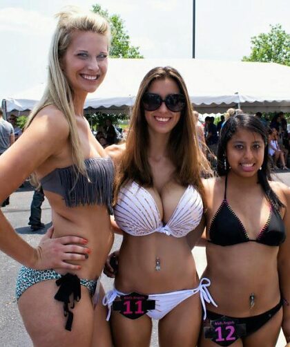 The girl in the middle has two major advantages in this competition