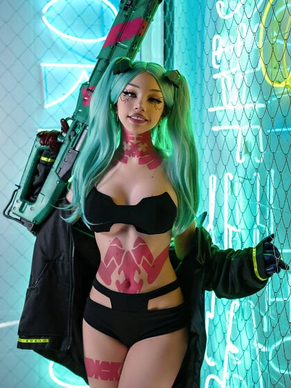 Rebecca z Cyberpunk: Edgerunners cosplay autorstwa alicedelish