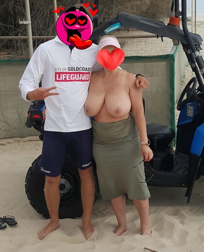 Un sauveteur sur la Gold Coast m'a reconnu sur Reddit et m'a demandé s'il pouvait prendre un selfie avec moi