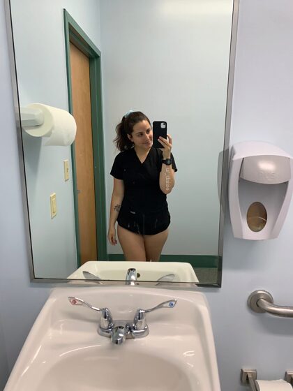 would you get on your knees and lick my pussy at work?