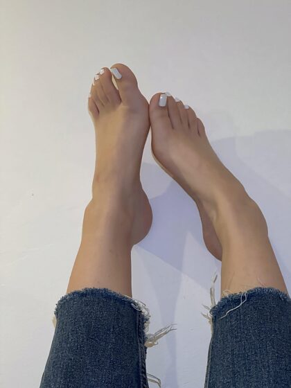 Dedos de los pies blancos para ti