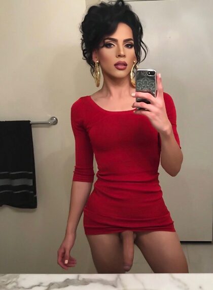 Sonya looks good in red ❤️