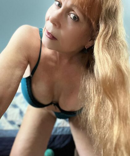 horny 62years old mommy want to play