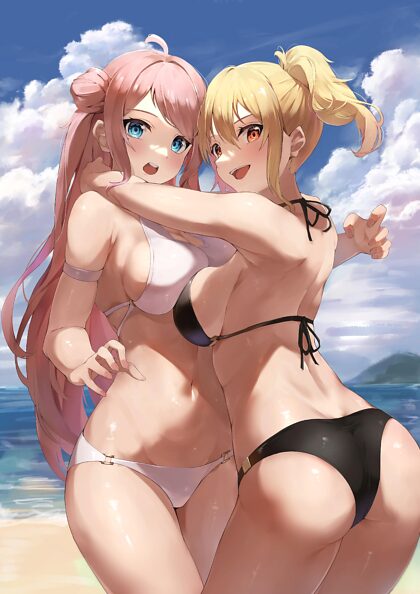 Ai y Lanzhu abrazándose en la playa