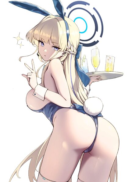 Waitress Bunny Toki