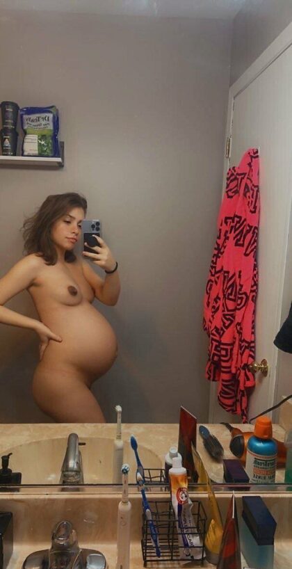 Eines meiner letzten nackten Schwangerschafts-Selfies