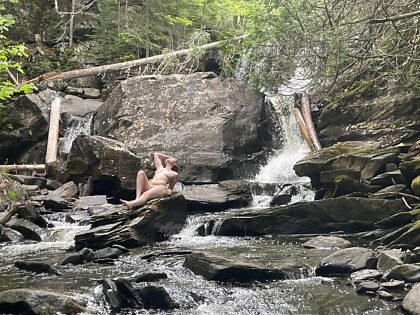 Waterfall photoshoot after a little hike
