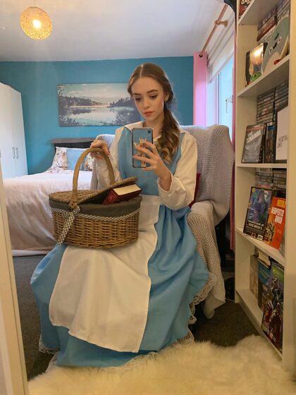 My favourite cosplay. Belle by me