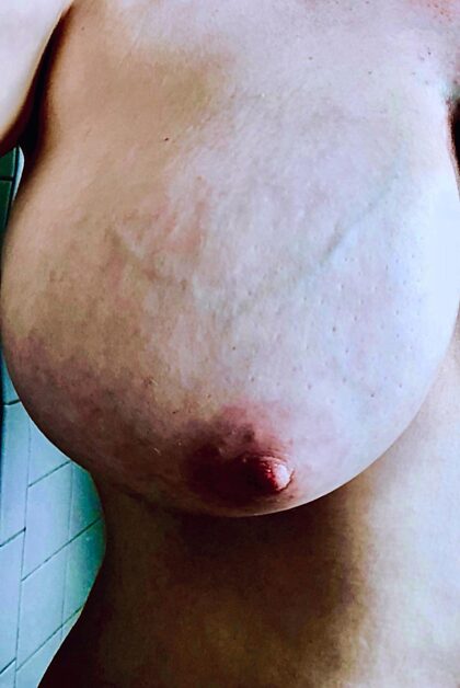 My boobs felt like they were going to burst when I took this pic. Is this veiny enough for you?