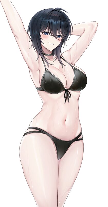Ishiki in zwarte bikini