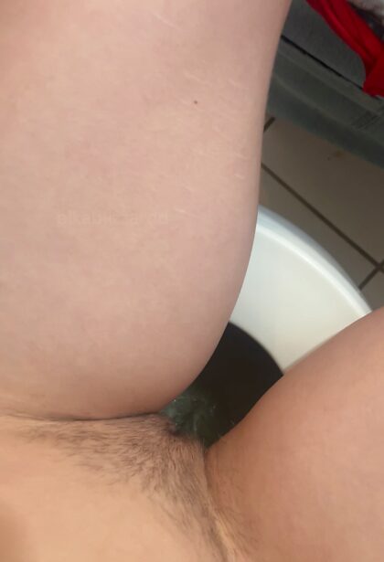 I like seeing my cute pussy while I pee! ;)